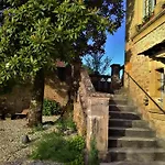 Rue Du Chateau Bed and breakfast