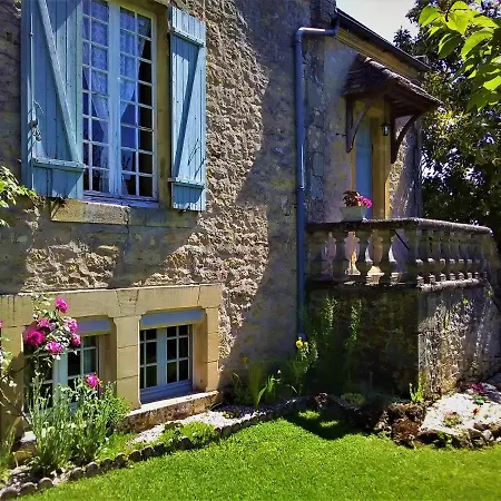 Rue Du Chateau Bed & Breakfast *