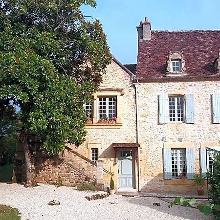 Rue Du Chateau Bed & Breakfast 3*
