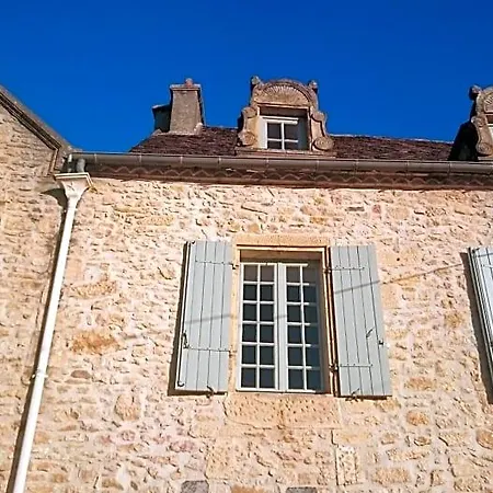 Rue Du Chateau 3*