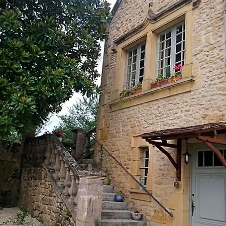 Rue Du Chateau 3*