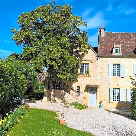 Rue Du Chateau Bed & Breakfast Lalinde